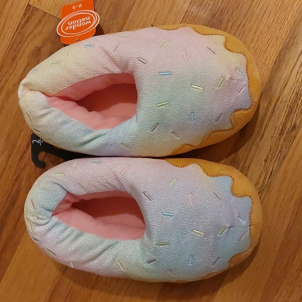 Wonder Nation Slippers